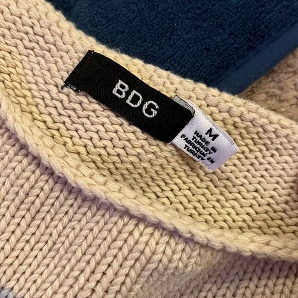 Bdg M sweater - Picture 7 of 7